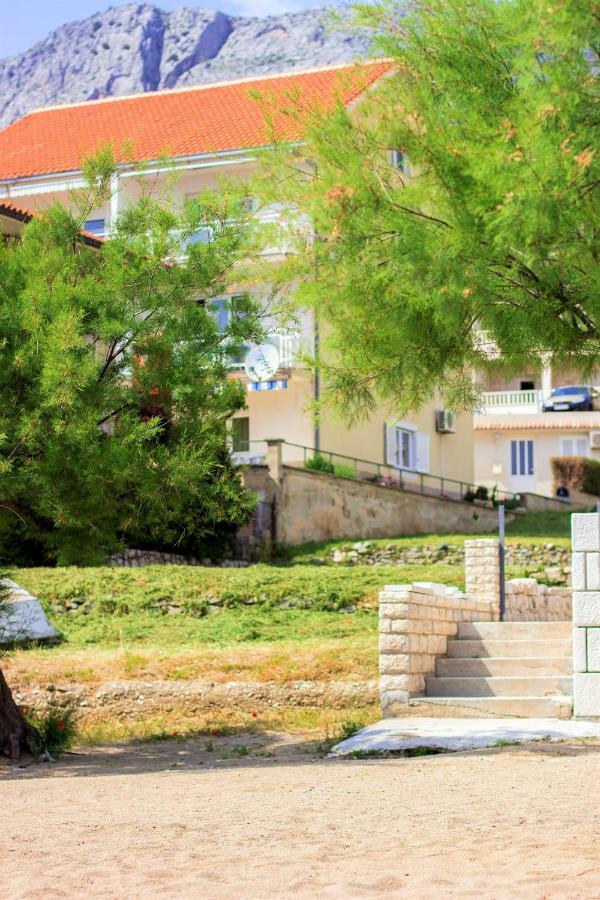Sandy Beach Apartments Дуче Екстер'єр фото