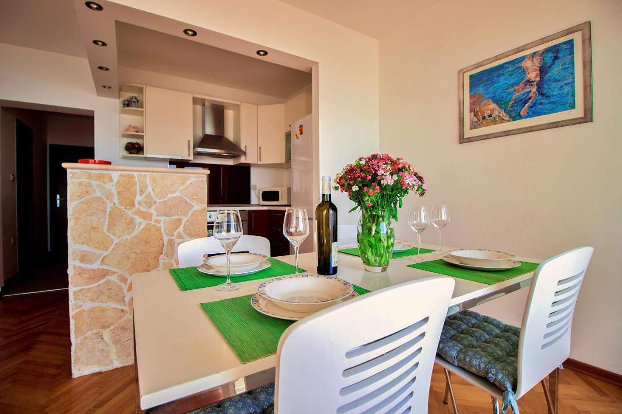 Sandy Beach Apartments Дуче Екстер'єр фото