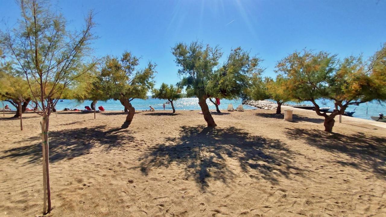 Sandy Beach Apartments Дуче Екстер'єр фото